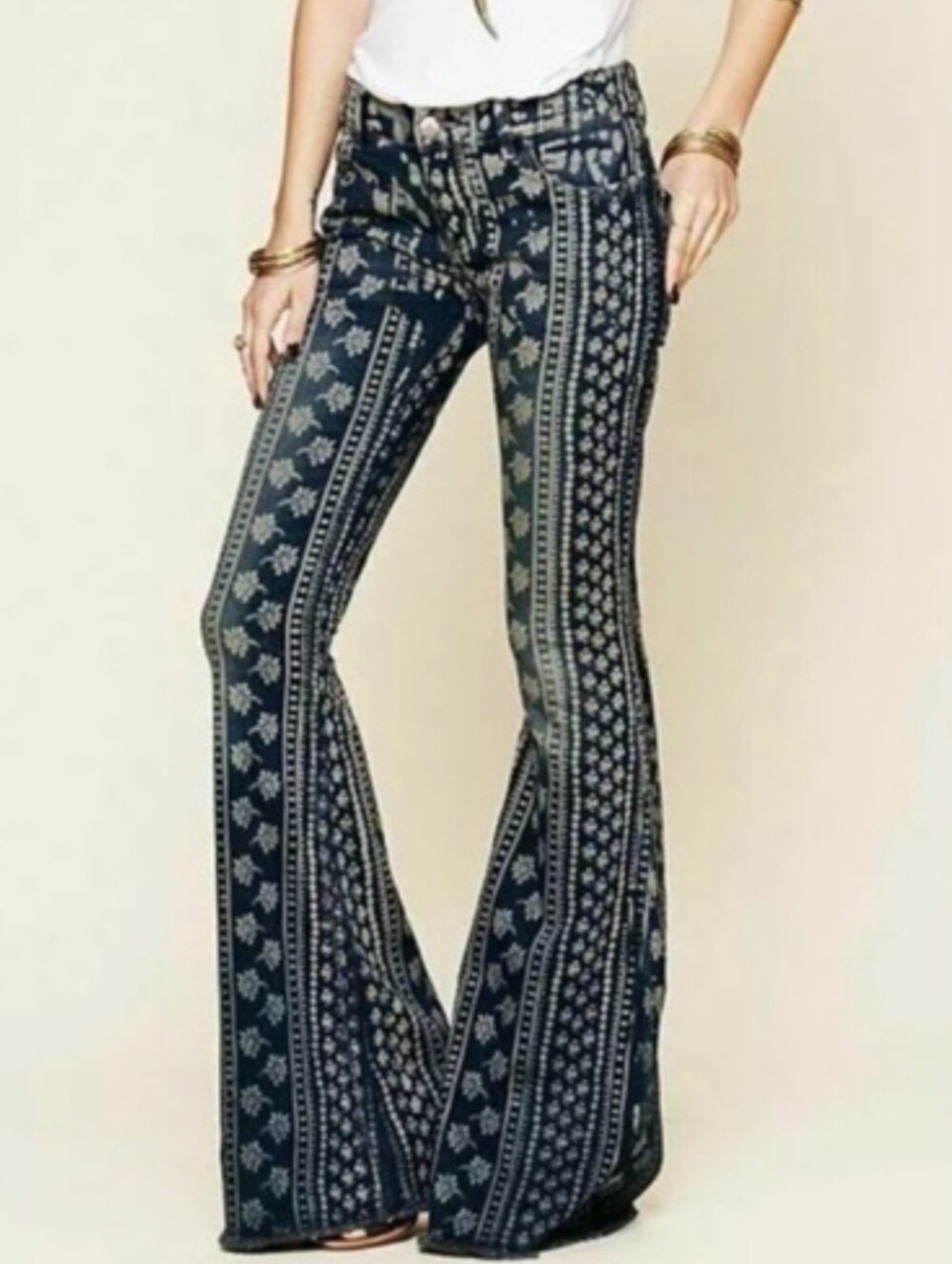 Free People Floral Pattern Flared Jeans Size 25